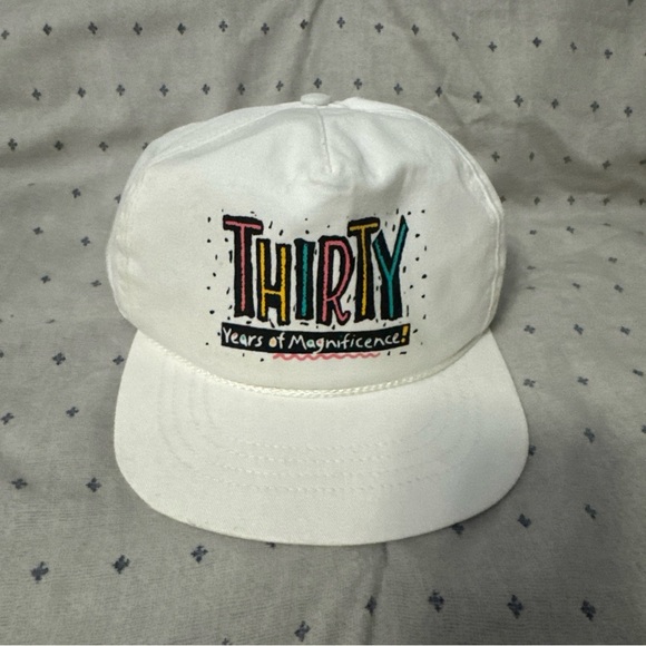 White 'Thirty' Printed Cap Adjustable Party Birthday - Picture 1 of 5